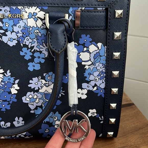 NWT Michael Kors Dillon satchel - Picture 10 of 17